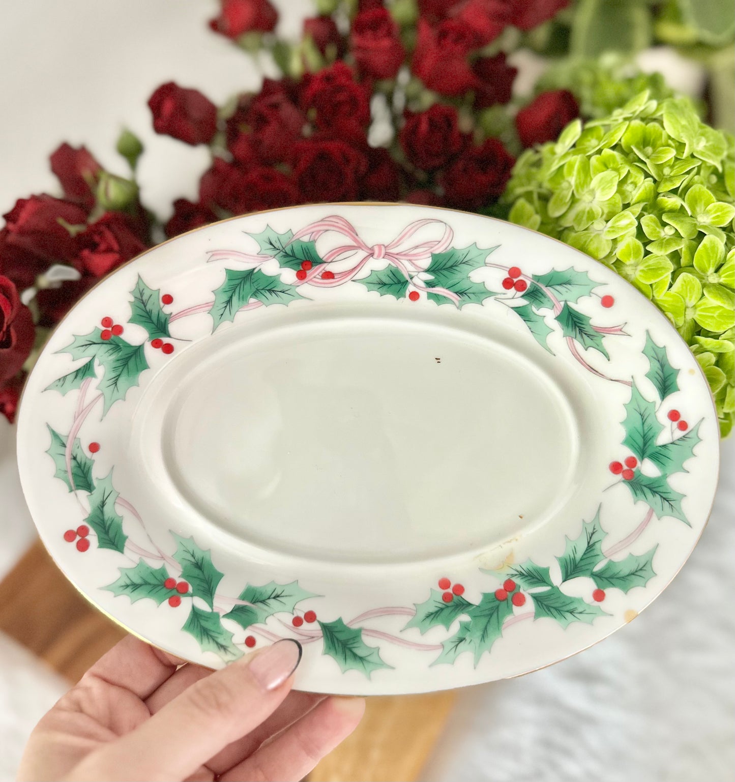 Mikasa Ribbon Holly Gravy Boat with Under Plate