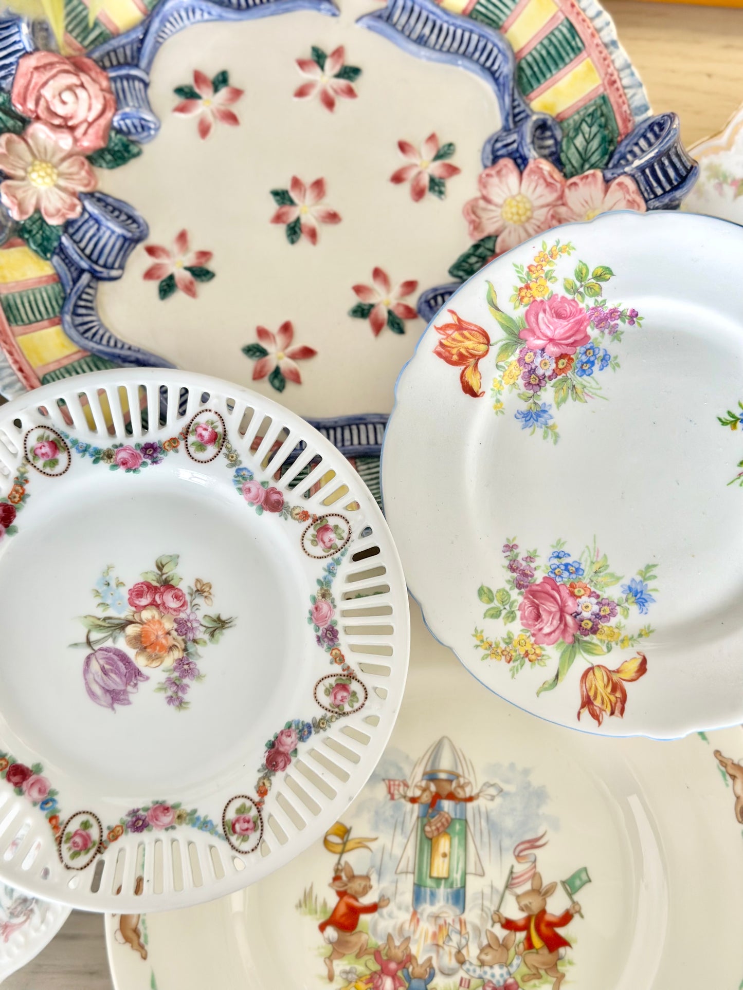 Fitz and Floyd Cotton Tailors Plate