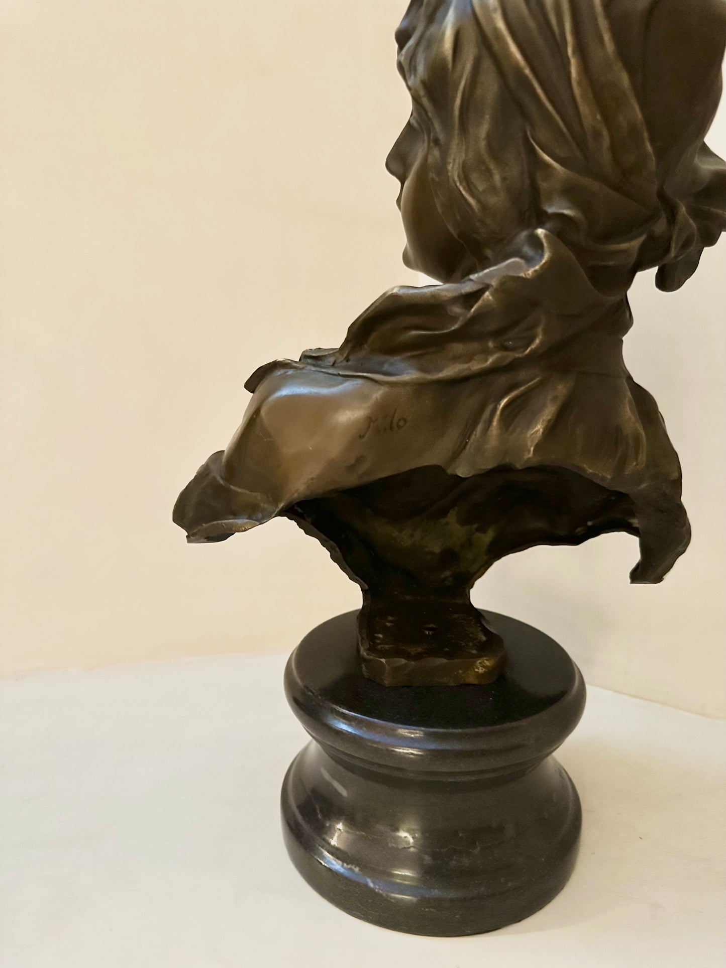 Cinderella Bust