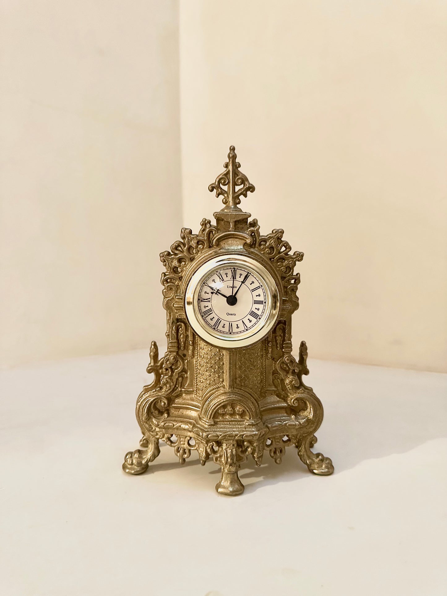 Uranio Quartz Brass Table Clock