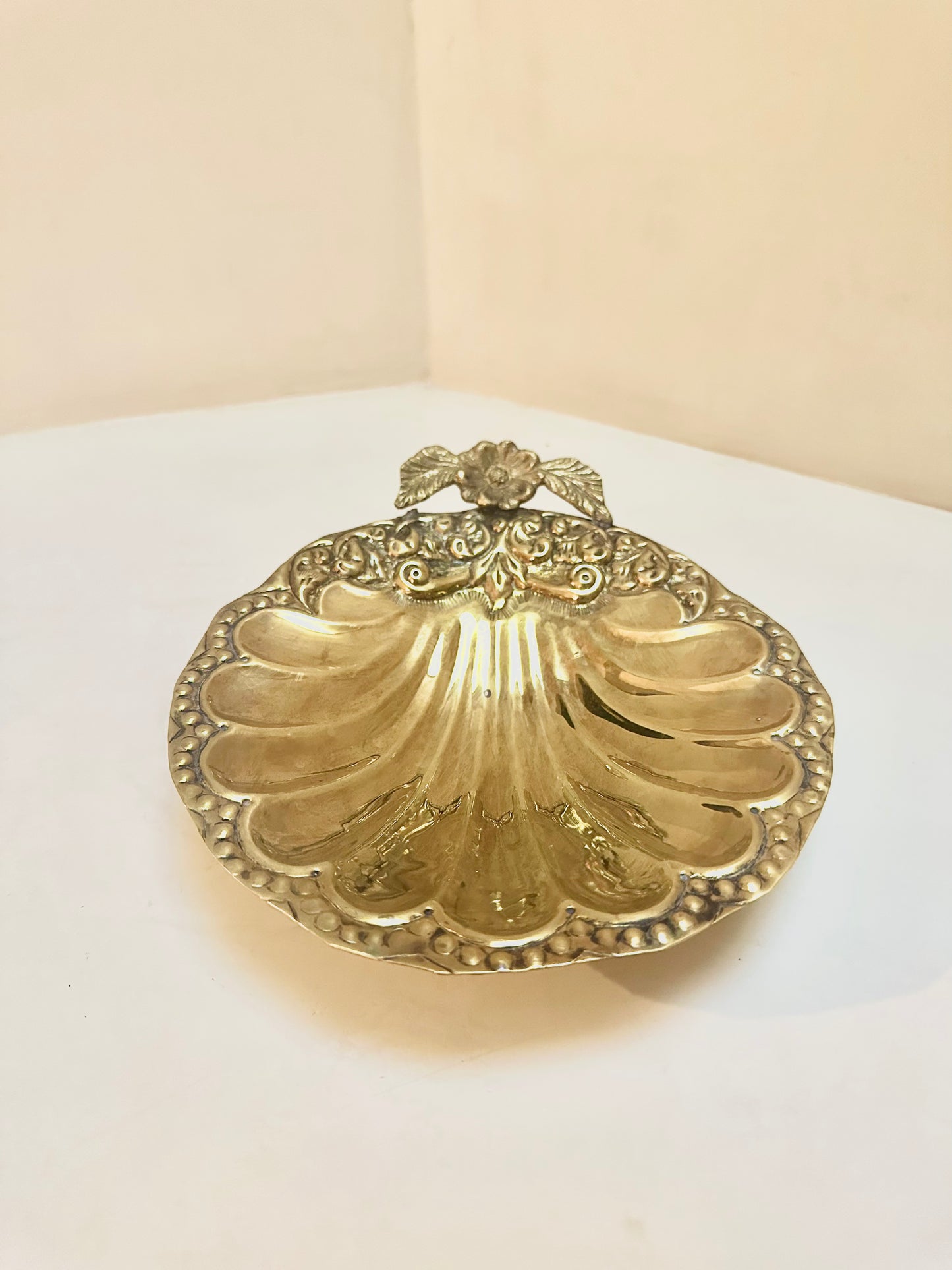 Gold Metal Shell Dish