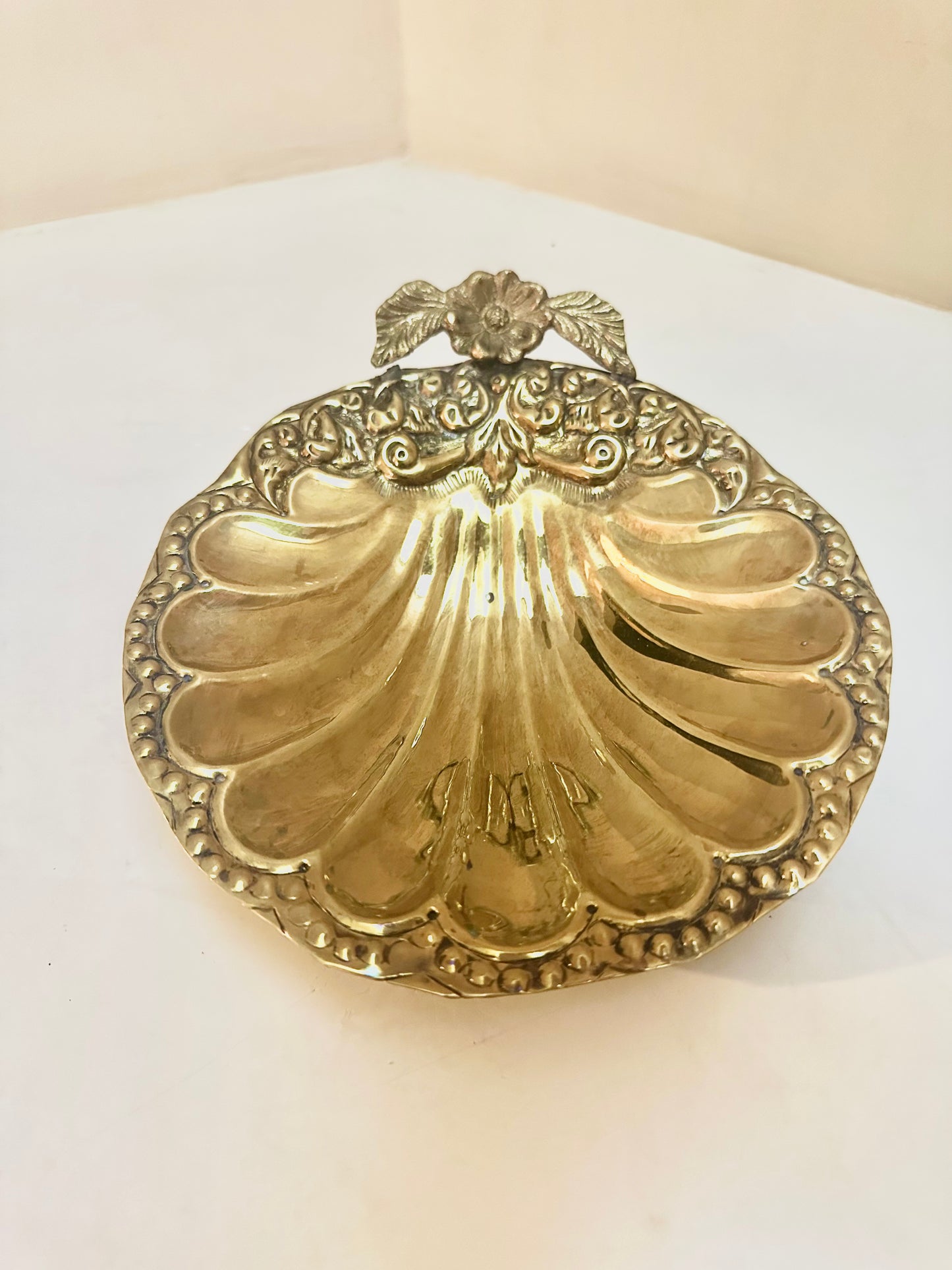 Gold Metal Shell Dish