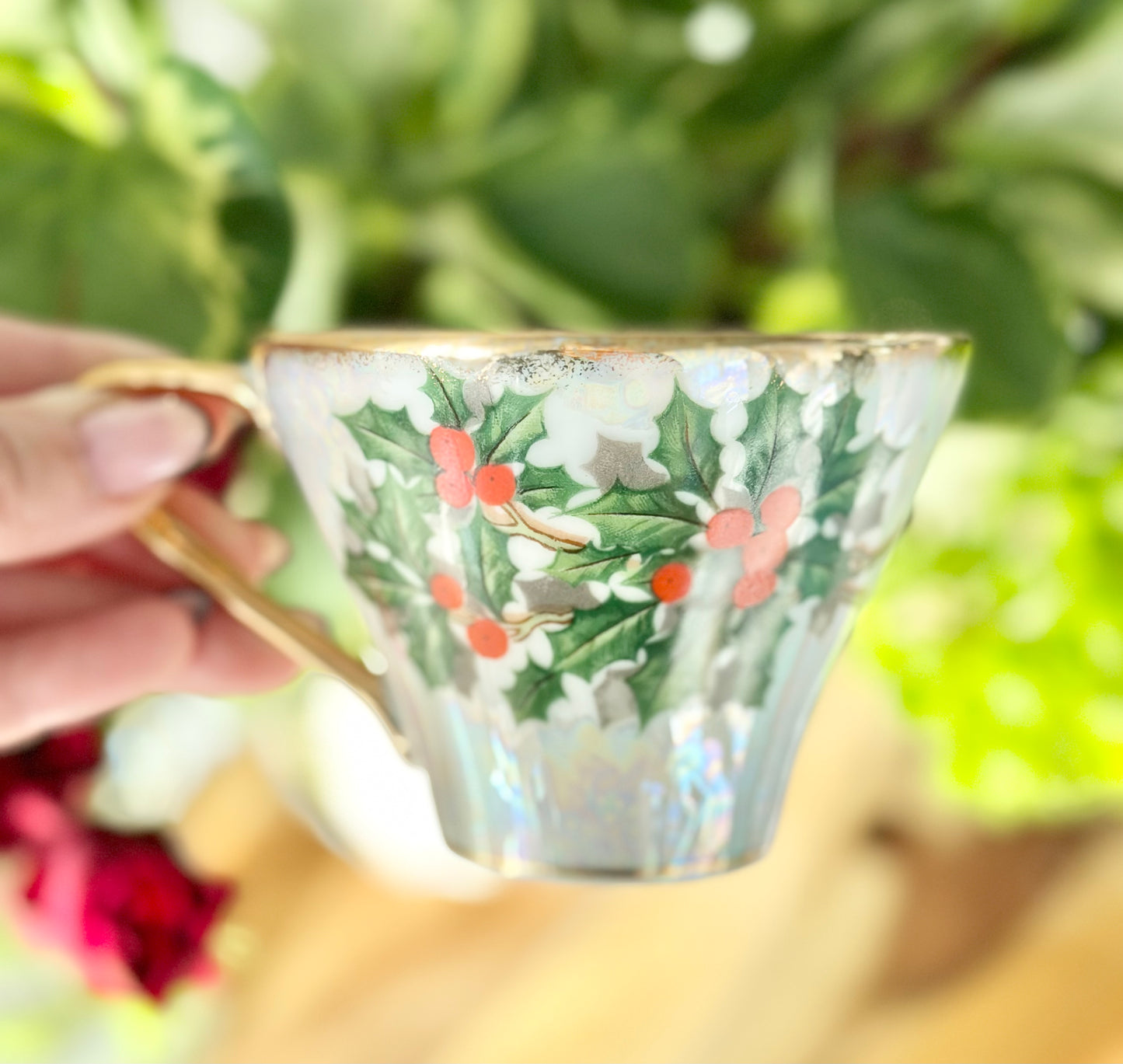 Holly Tea Cup with Under Plate - Set of 6